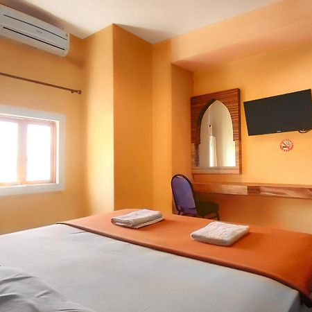 Hotel Syariah Larismanis Semarang Exteriér fotografie