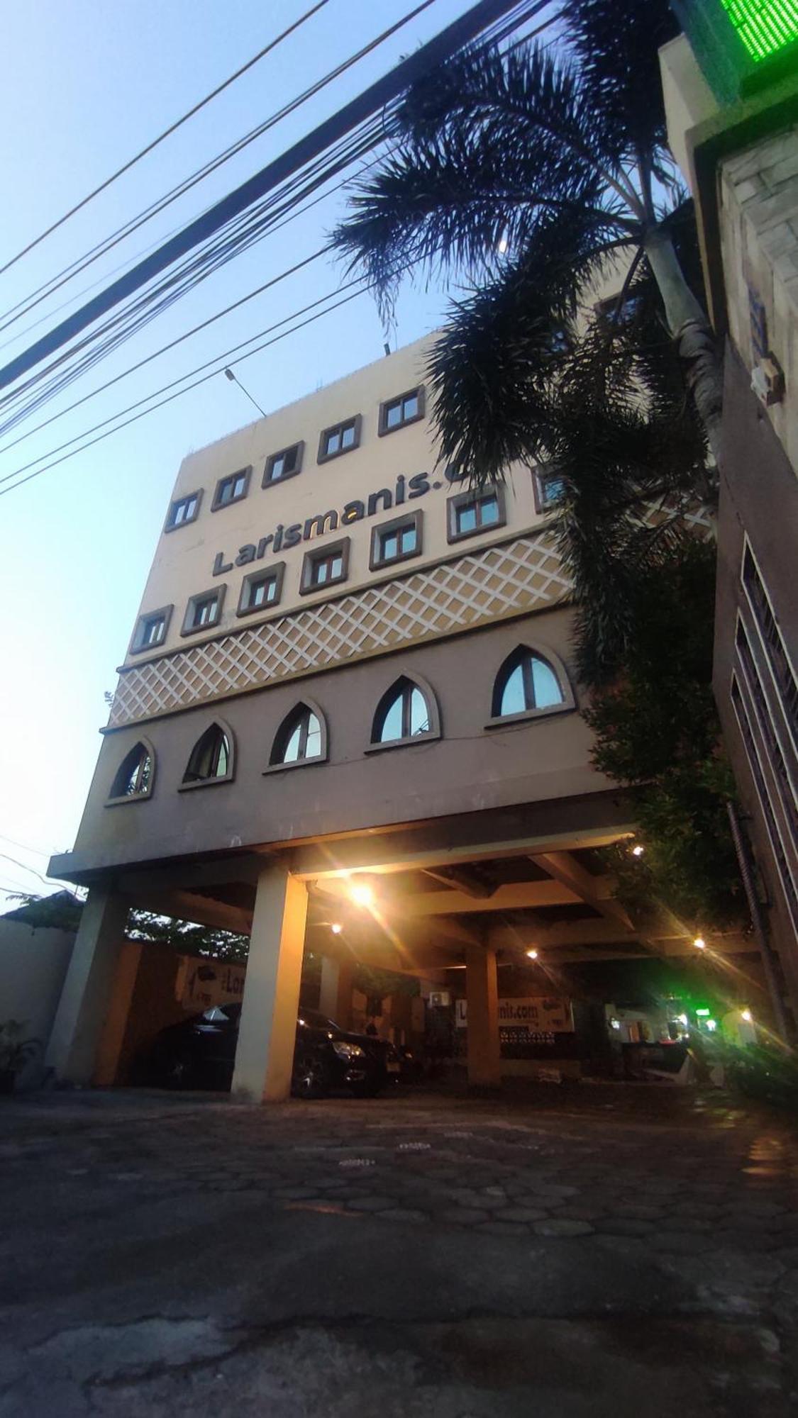 Hotel Syariah Larismanis Semarang Exteriér fotografie