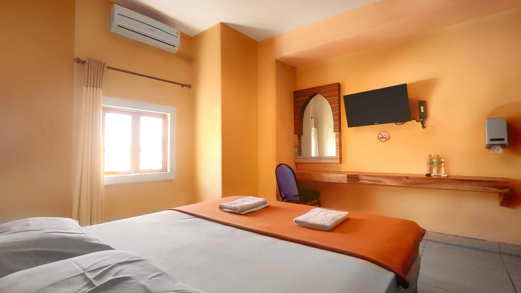Hotel Syariah Larismanis Semarang Exteriér fotografie