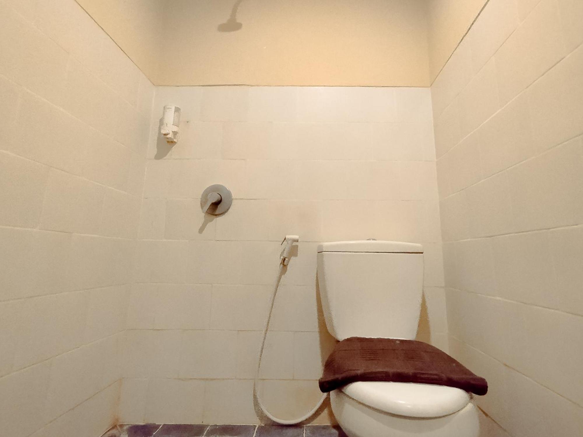 Hotel Syariah Larismanis Semarang Exteriér fotografie